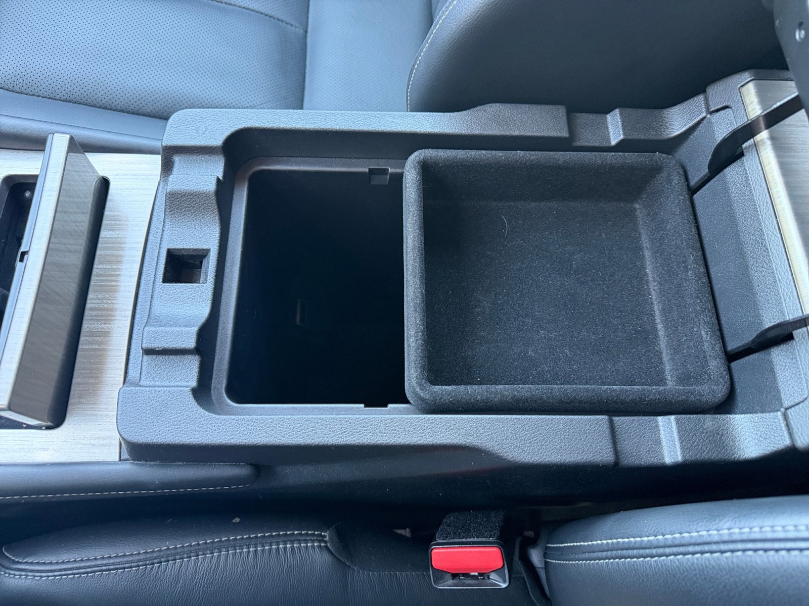Used 2017 Gun Metallic Nissan Platinum image 18