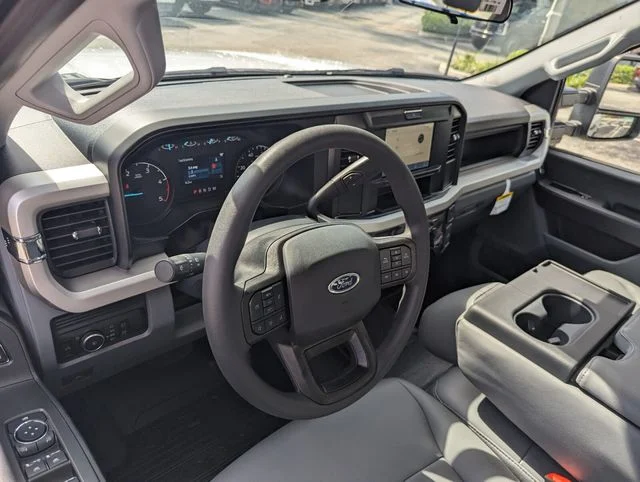 2026 Ford F-350 Super Duty XL - Photo 9