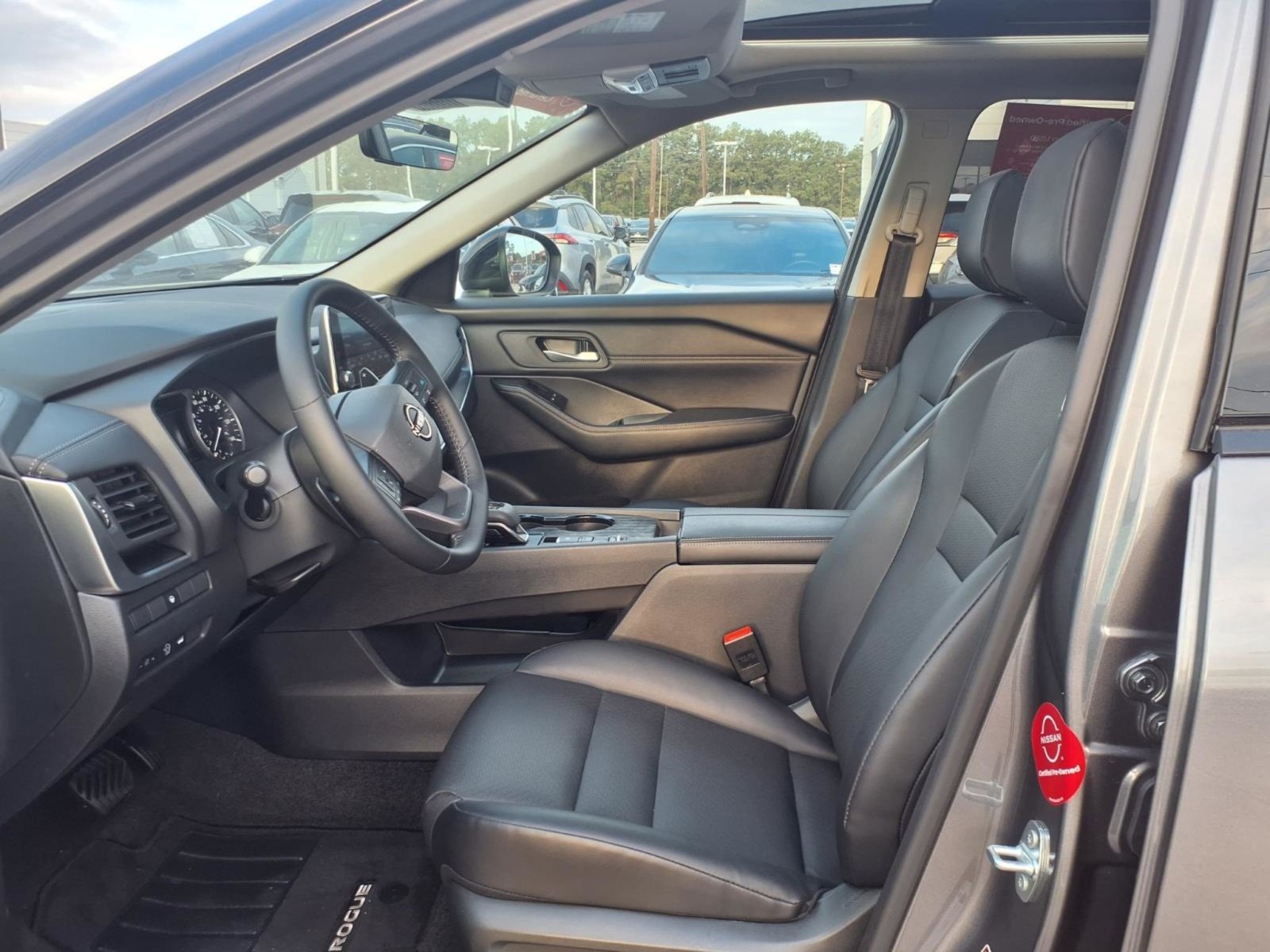2026 Nissan Rogue photo 17 of 28