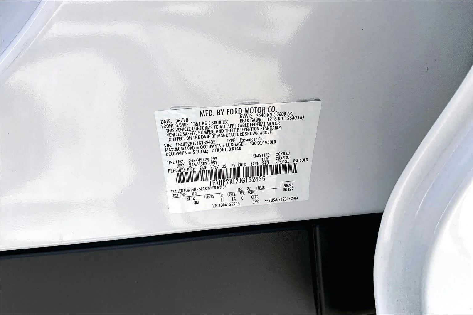 Used 2018 White Platinum Metallic Tri-Coat Ford SHO image 37