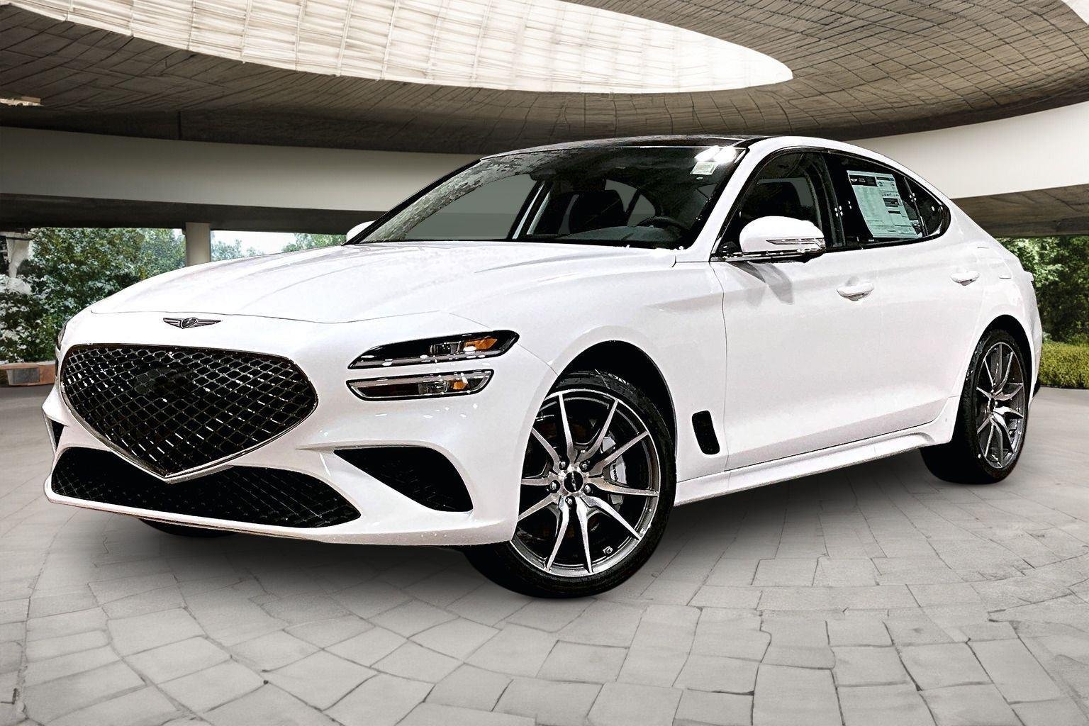 New 2026 Uyuni White Genesis 2.5T PRESTIGE image 1