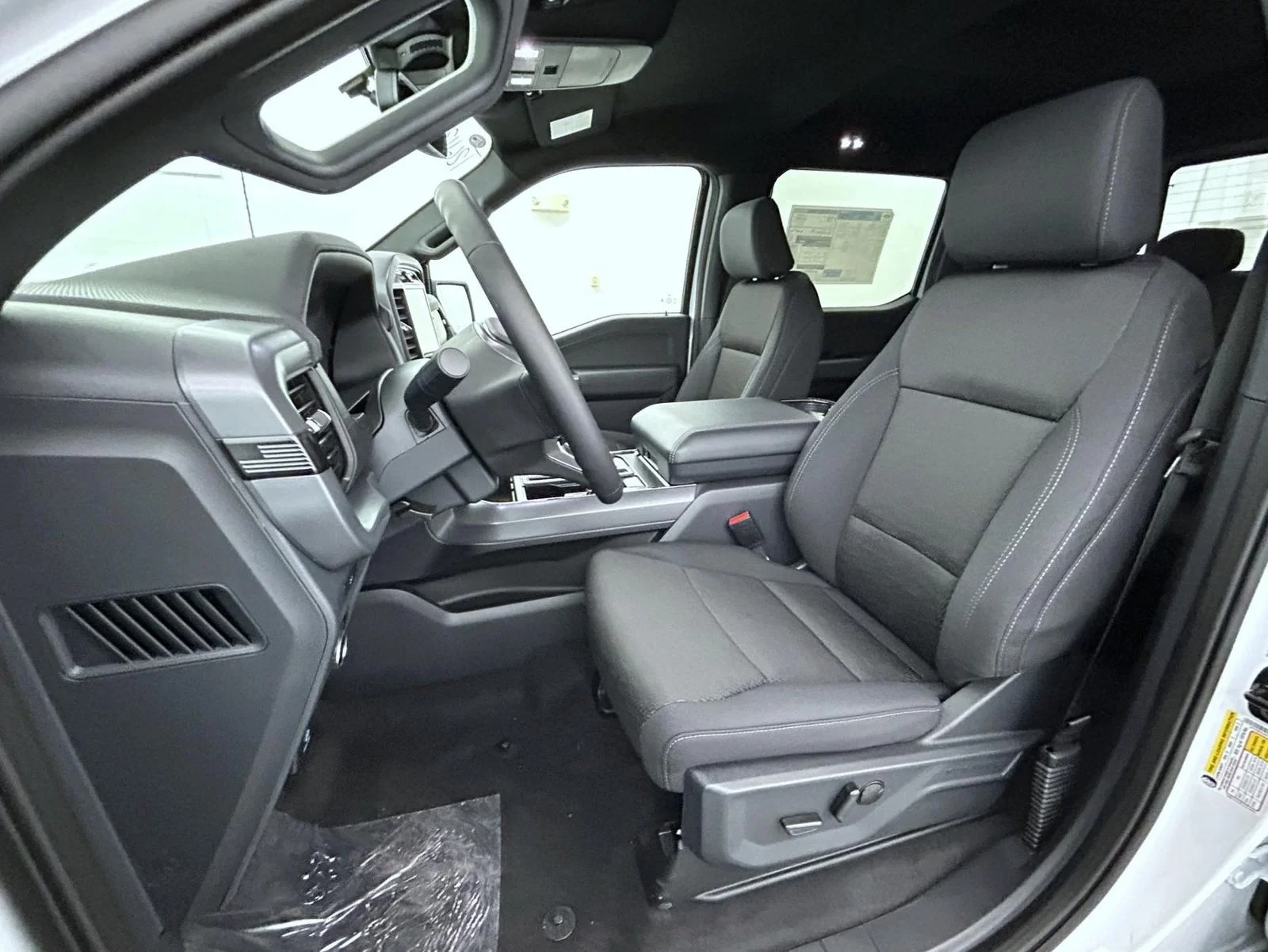 New 2026 White Ford XLT image 10