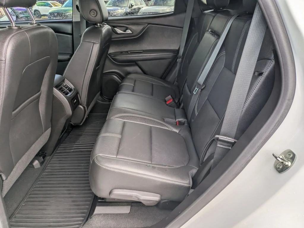 Used 2024 White Chevrolet LT image 18