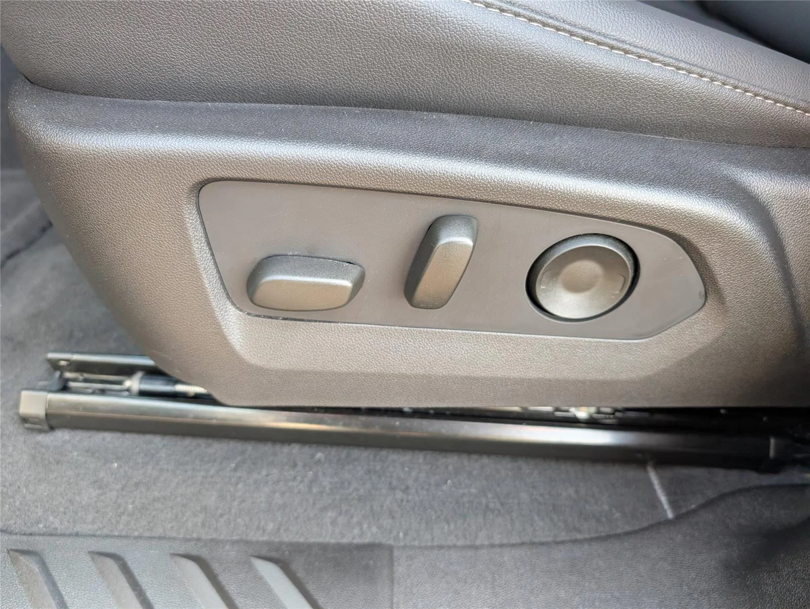 Used 2024 Black Chevrolet LT image 10