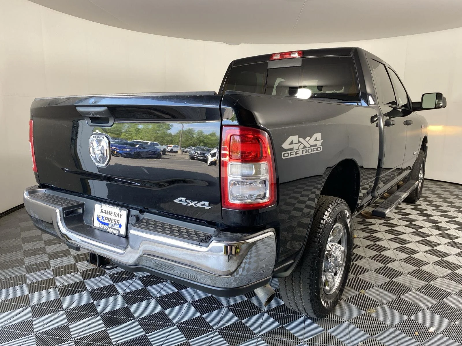 Used 2021 Diamond Black Crystal Pearlcoat Ram Tradesman image 7