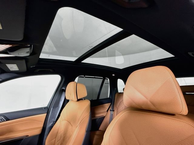 New 2026 Black Sapphire Metallic BMW xDrive40i image 23