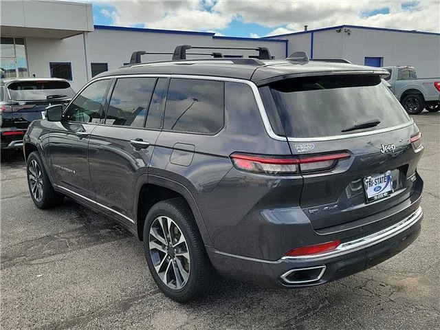 Used 2022 Baltic Gray Metallic Clearcoat Jeep Overland 4x4 image 2