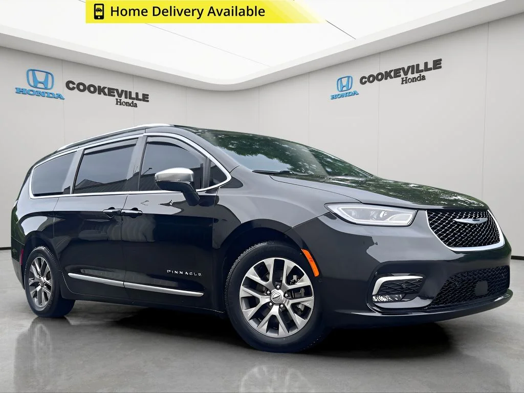 2023 Chrysler Pacifica Hybrid Pinnacle Hybrid's photo