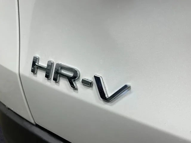 New 2027 Platinum White Pearl Honda LX image 6