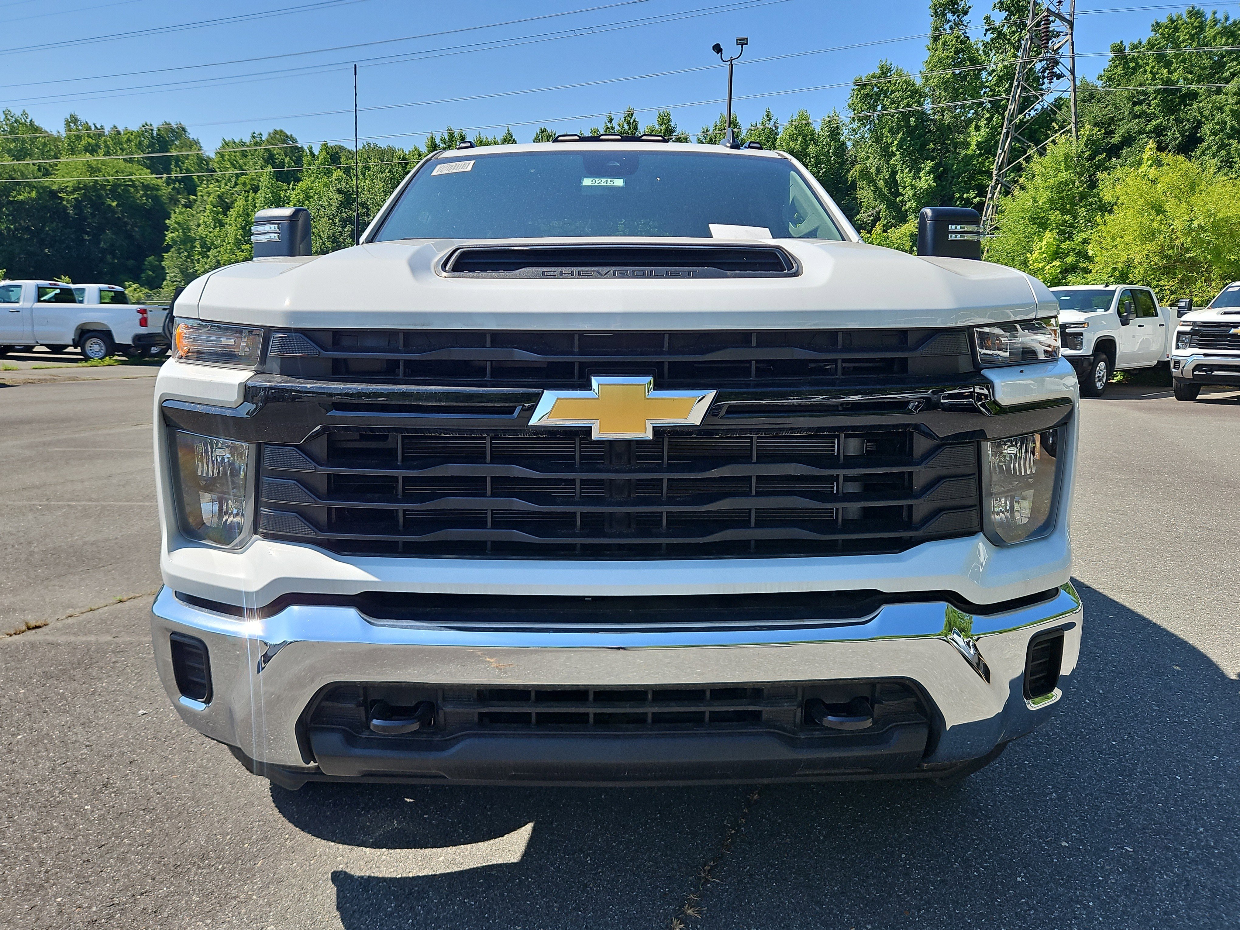 New 2026 Summit White Chevrolet Work Truck image 7