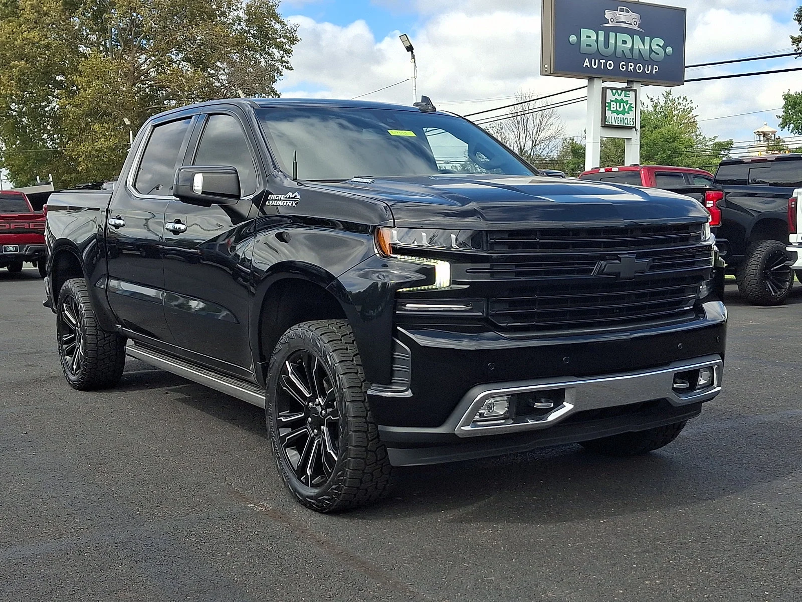 Used 2022 Mosaic Black Metallic Chevrolet High Country image 2