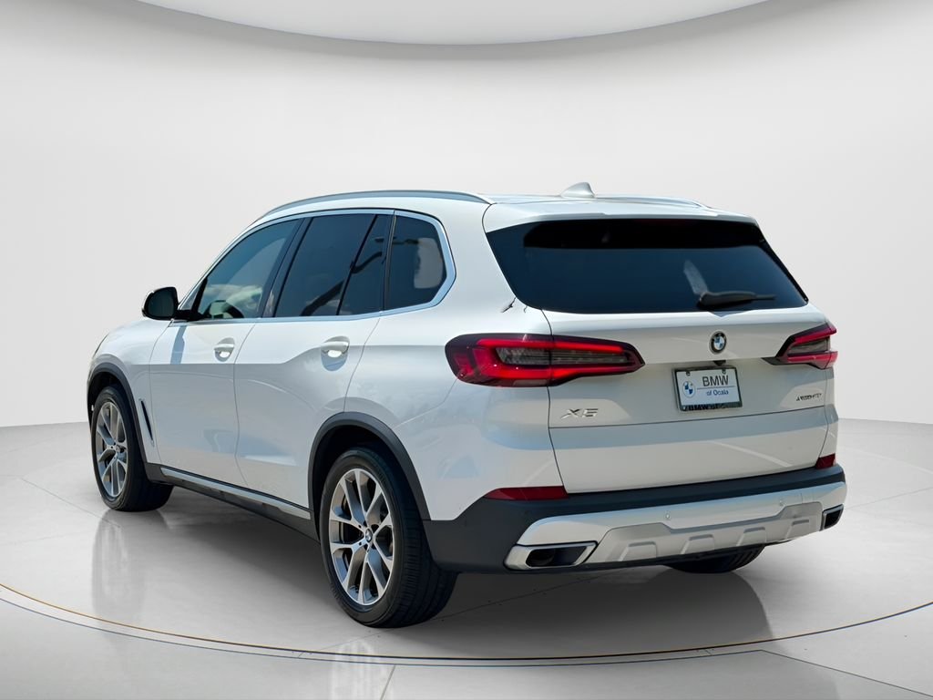 Used 2022 White BMW xDrive40i image 7