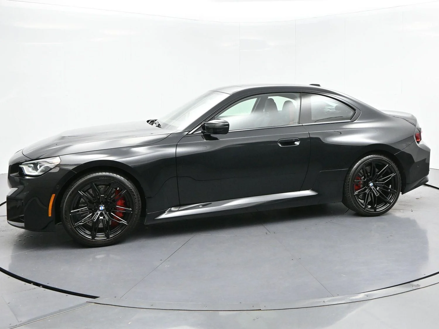 Used 2025 Black Sapphire Metallic BMW Coupe image 4