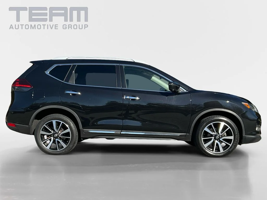 Used 2020 Black Nissan SL image 30