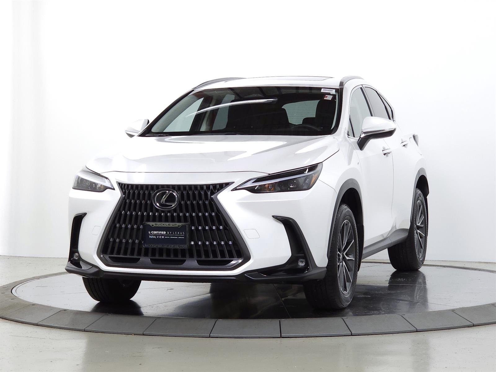 Certified Used 2024 Eminent White Pearl 085 Lexus  image 4