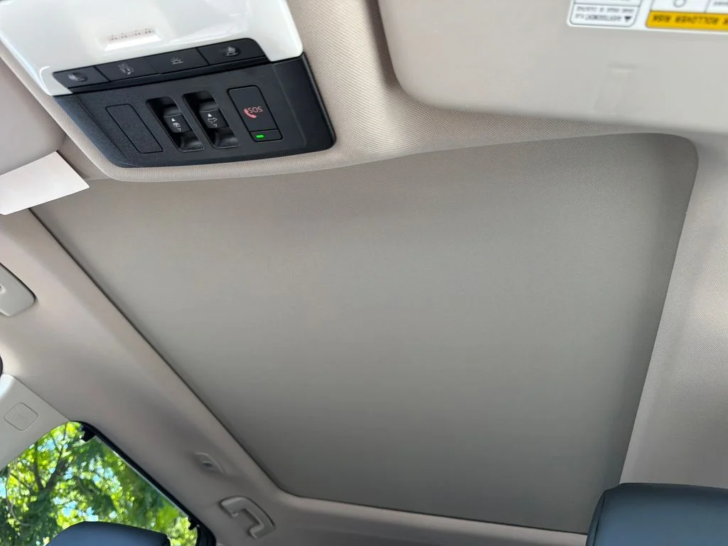 Used 2025 Red Nissan SV image 25