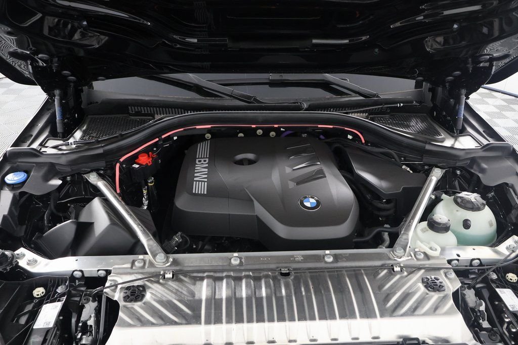 Used 2026 Black Sapphire Metallic BMW 30 xDrive image 9