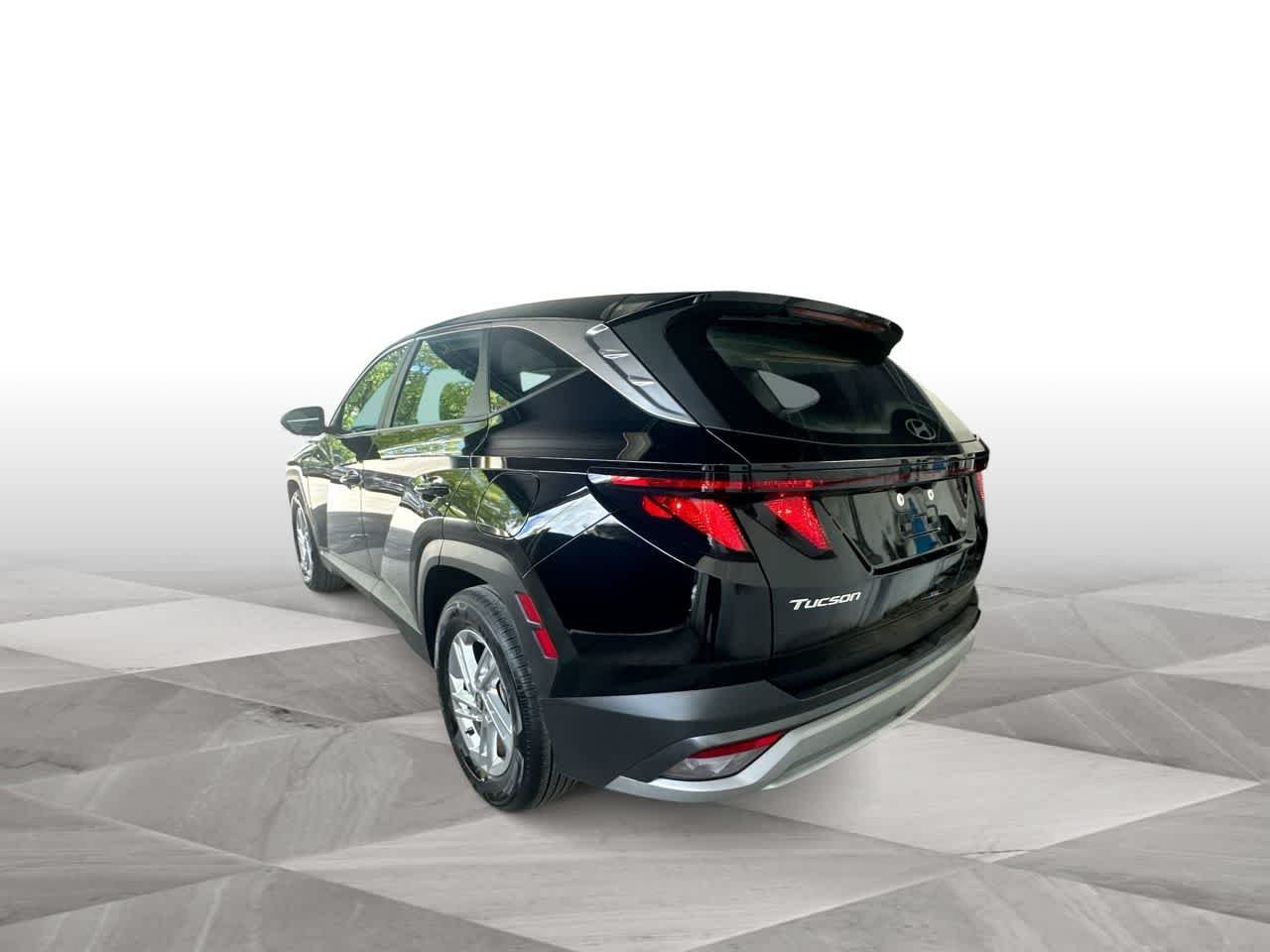 2025 Hyundai Tucson SE - Photo 6