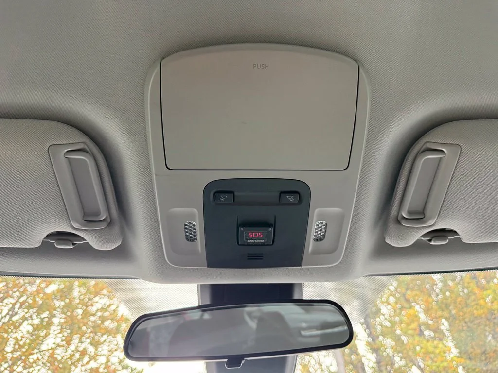 Used 2019 Super White Toyota LE image 34