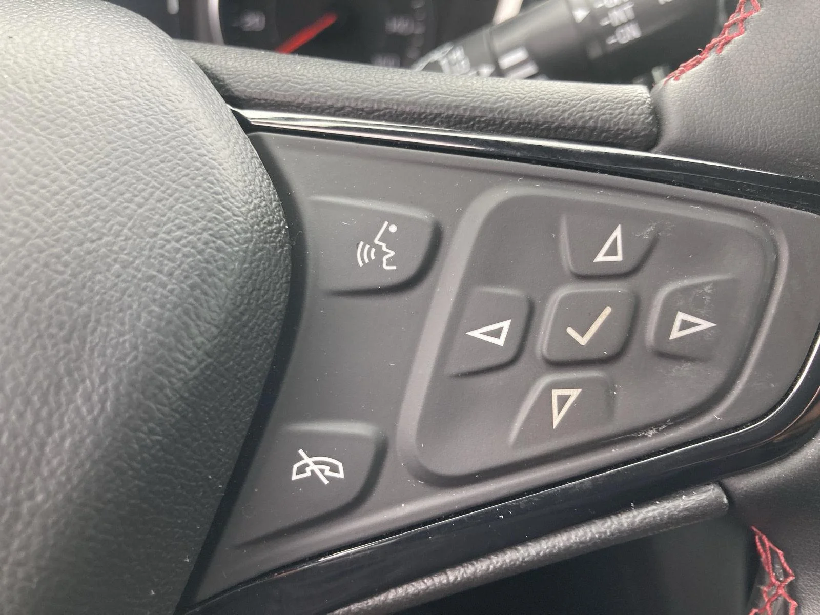 Used 2024 Lakeshore Blue Metallic Chevrolet RS image 18