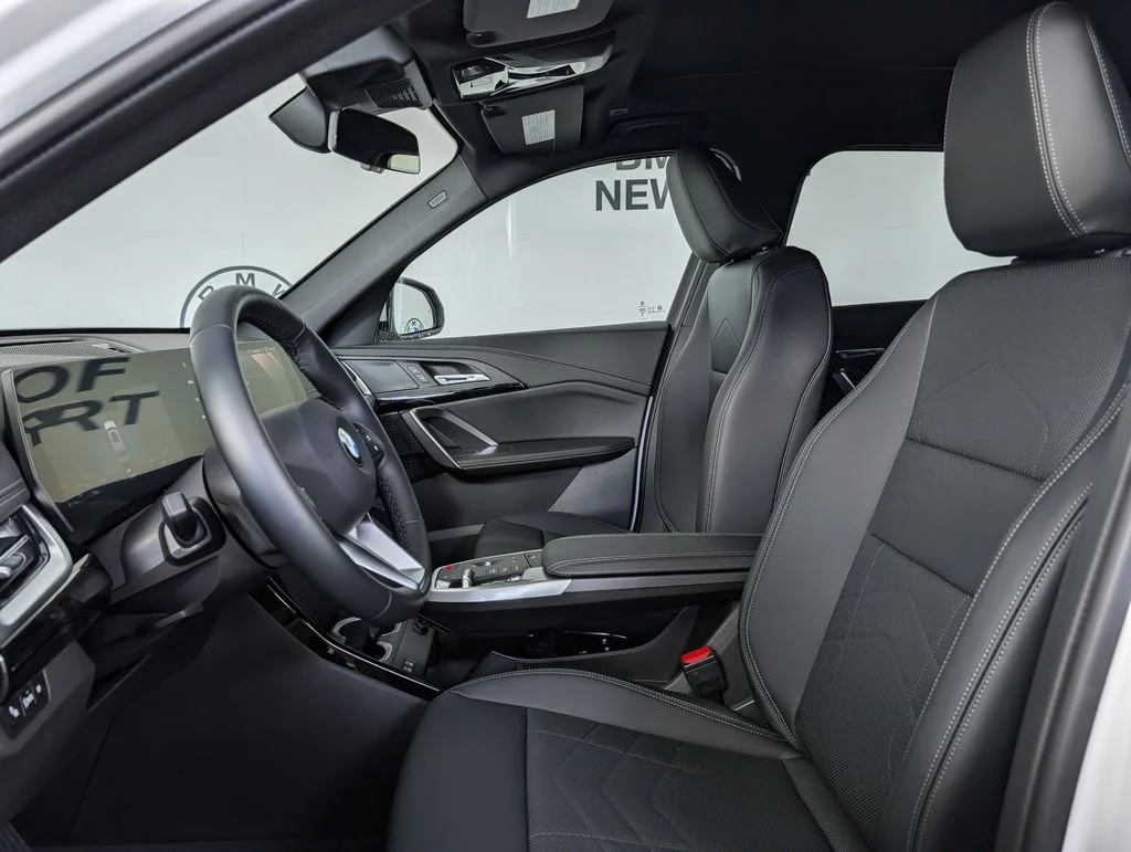 2026 BMW X1 XDrive28i - Photo 2