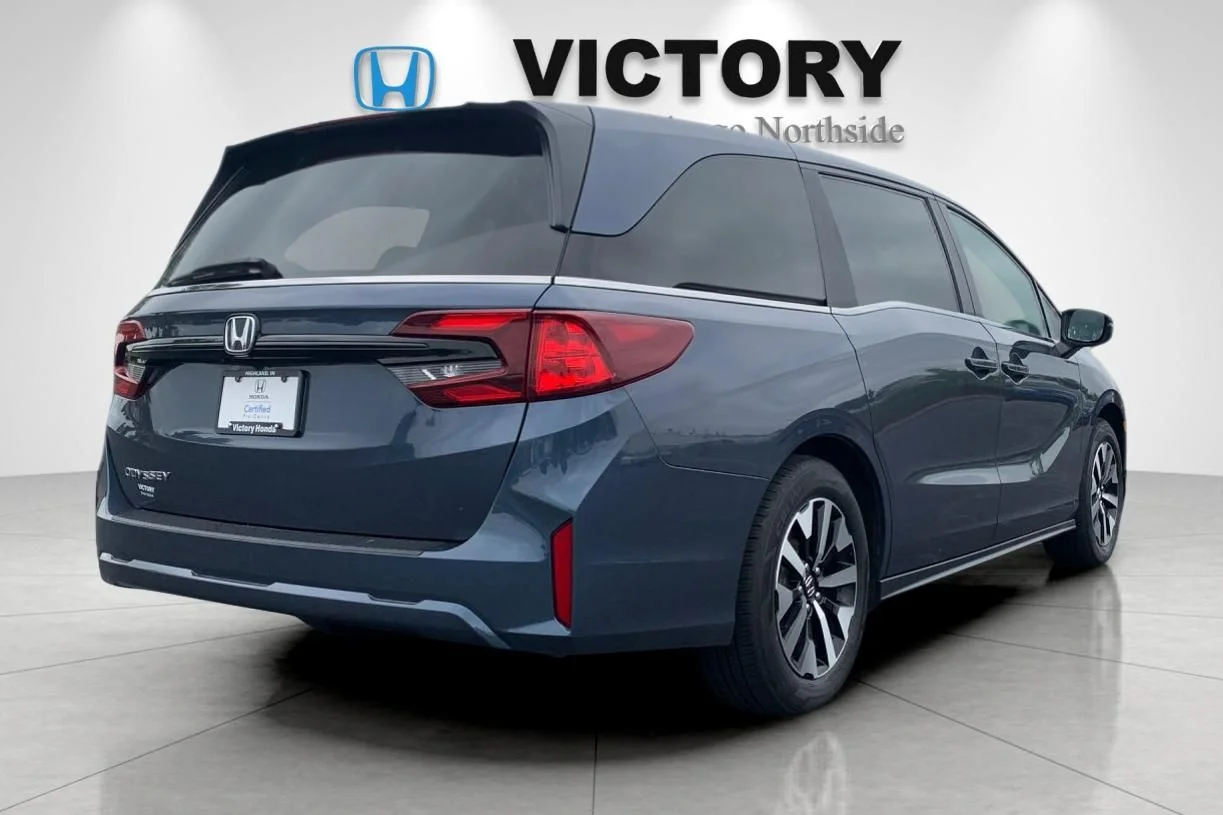 Certified Used 2025 Smoke Blue Pearl Honda EX-L image 5