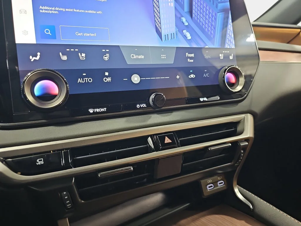 New 2026 Eminent White Pearl Lexus PREMIUM image 23