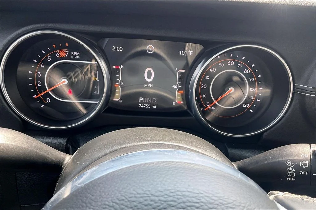 Used 2018 Black Jeep Unlimited Sahara image 18