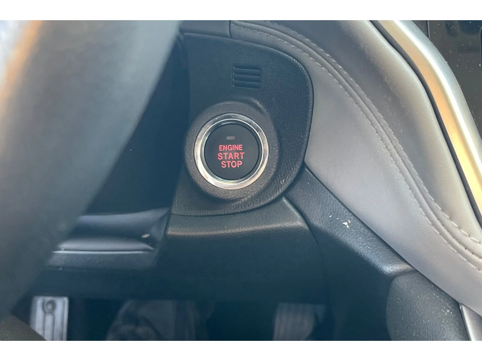 Used 2025 CRYSTAL BLACK SIL Subaru Premium image 31