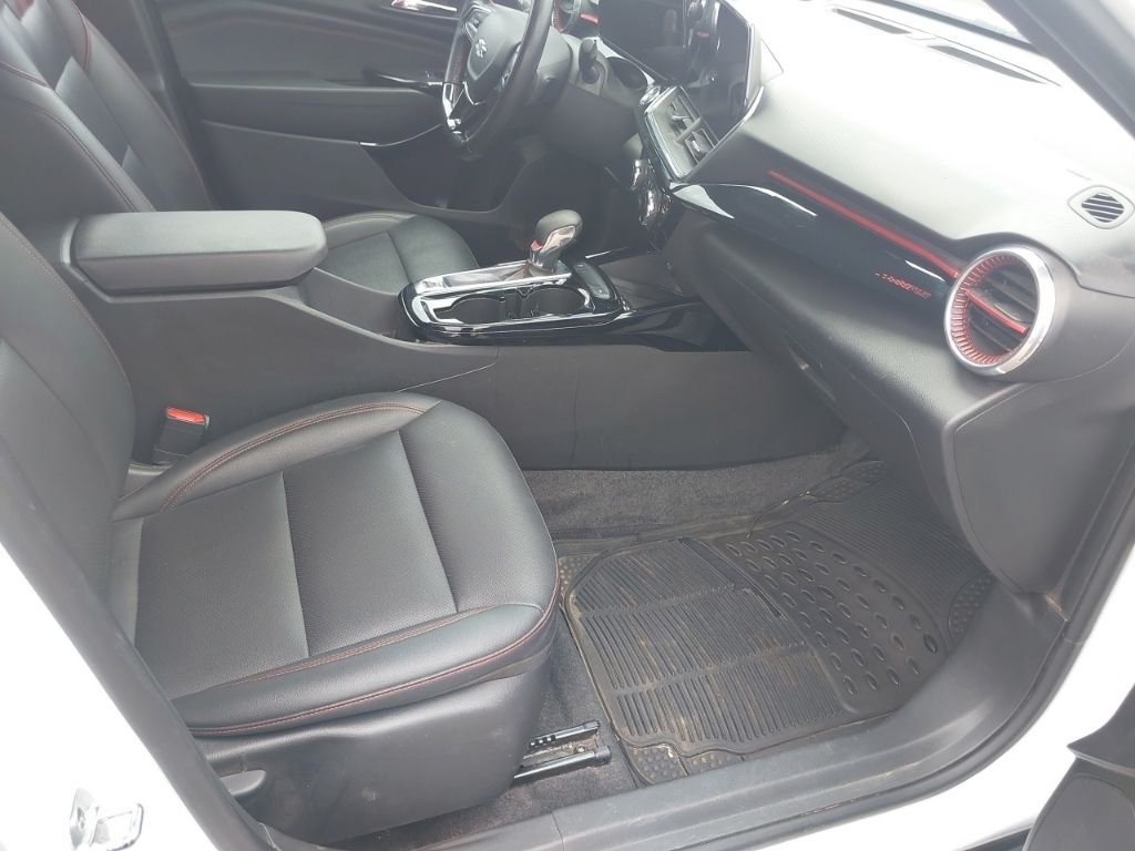 Used 2024 White Chevrolet 2RS image 12