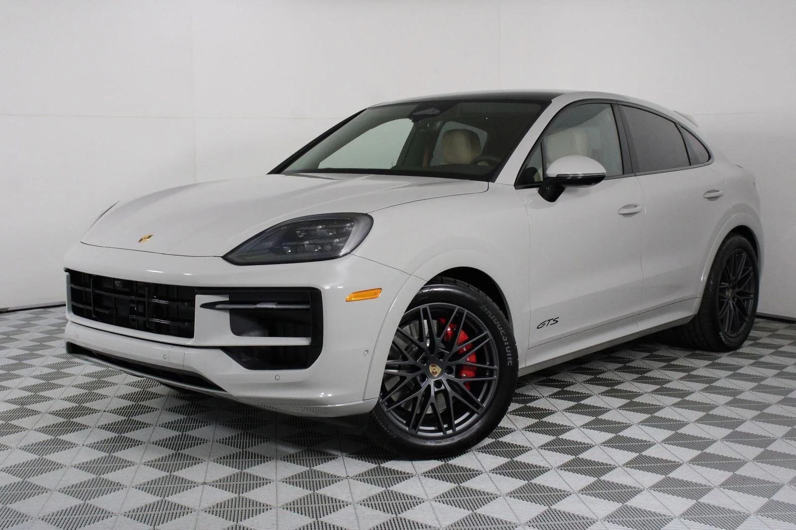 2026 Porsche Cayenne Coup GTS