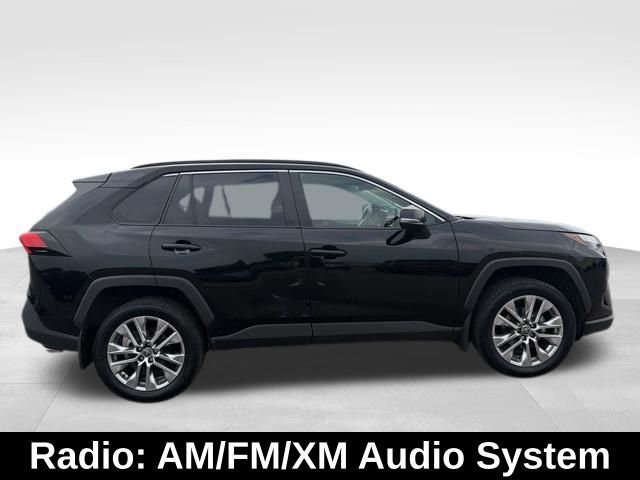 Used 2023 Black Toyota XLE Premium image 5