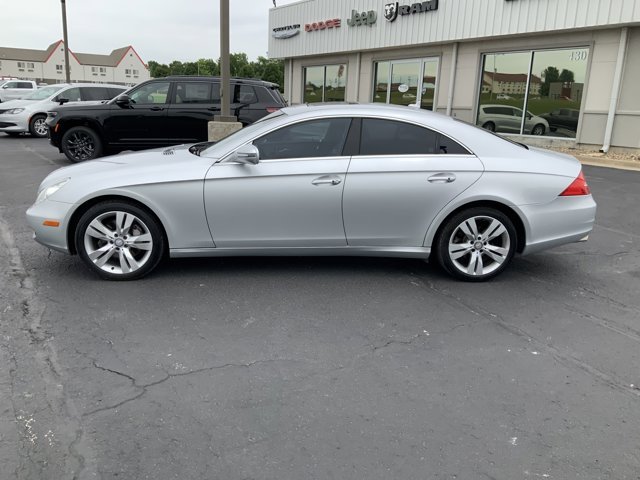 Used 2009 Mercedes-Benz CLS-Class CLS550 with VIN WDDDJ72X29A140520 for sale in Kansas City