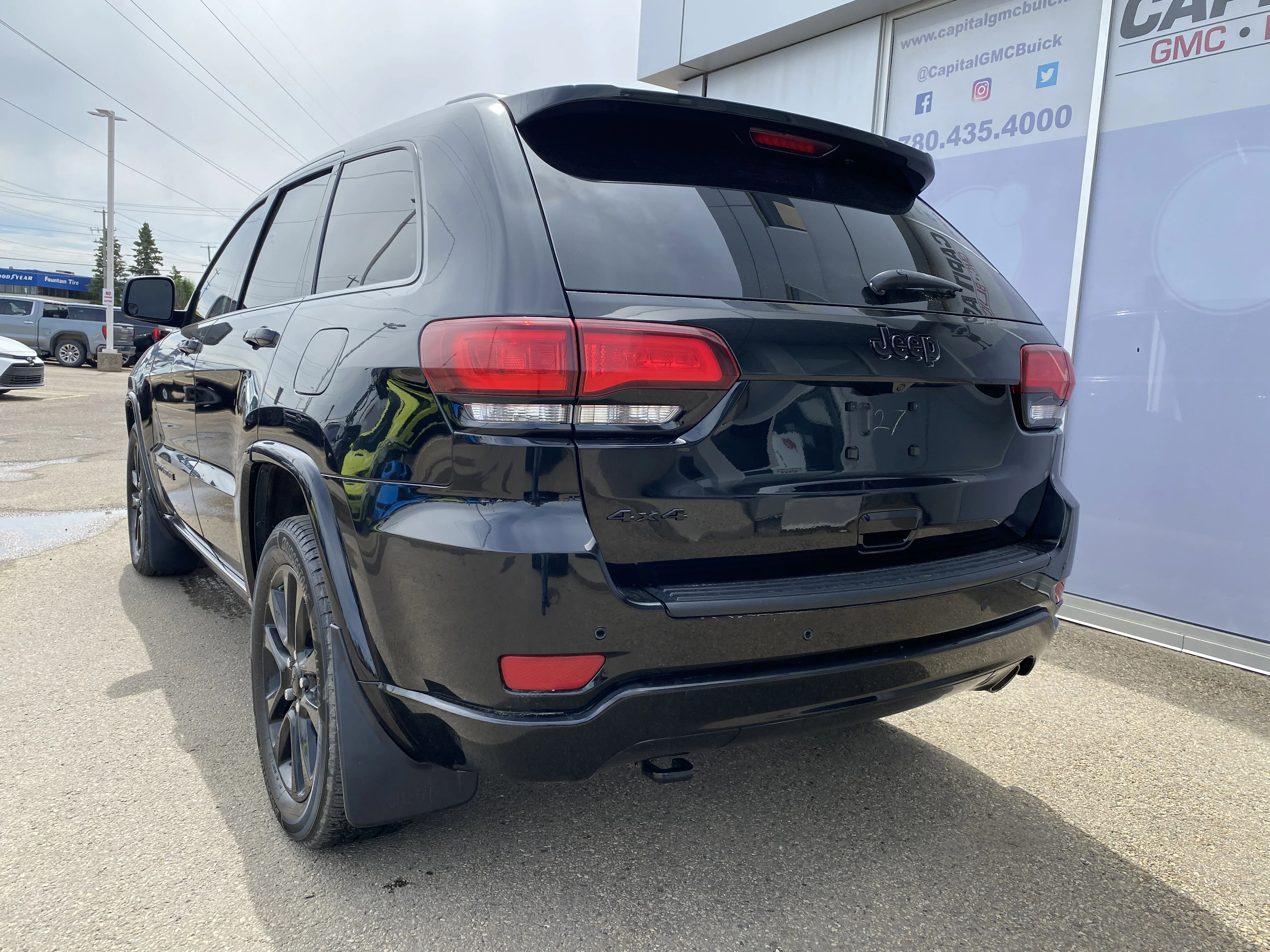 Certified Used 2021 Black Jeep Altitude image 3