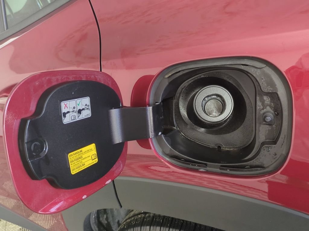 2025 Chevrolet Trax LT - Photo 16