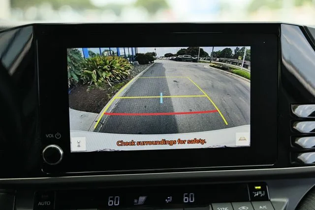 Used 2025 Ice Cap Toyota SE image 36