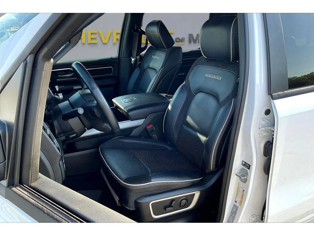 Used 2023  Ram Laramie image 17