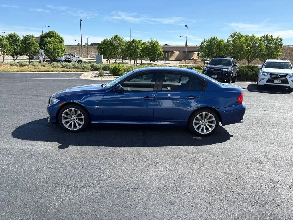 Used 2011 BMW 3 Series 328i with VIN WBAPK7C56BA821607 for sale in Loveland, CO