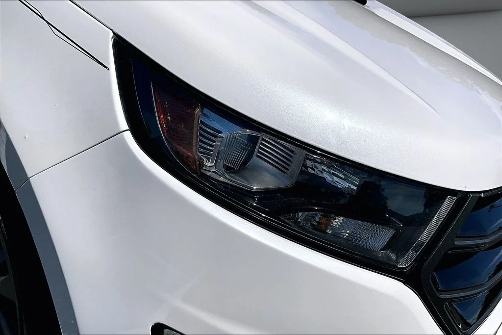 Used 2016 White Ford Sport image 32