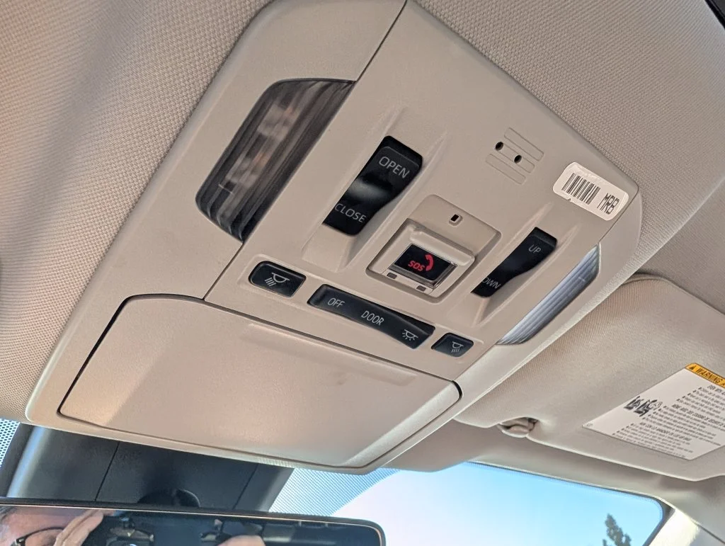 Used 2022 Beige Toyota XLE image 24