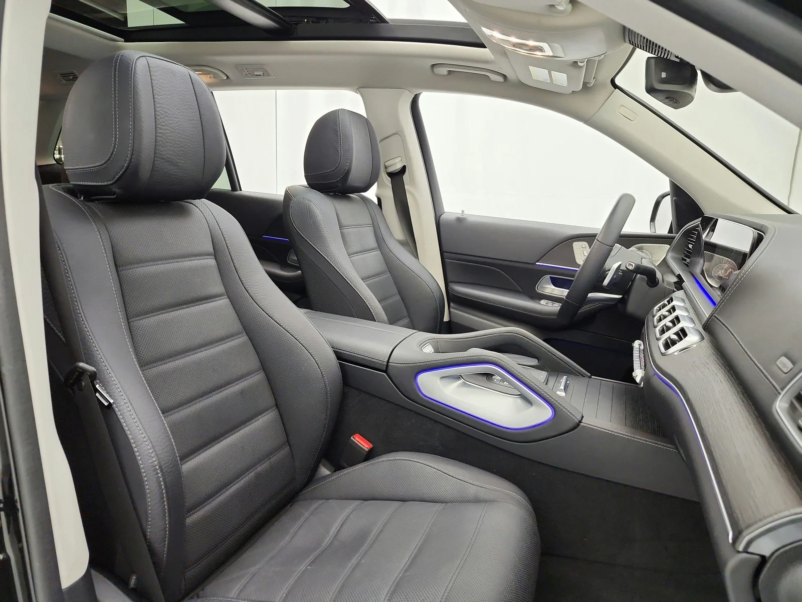 Certified Used 2023 Obsidian Black Metallic Mercedes-Benz GLS 580 4MATIC® SUV image 27