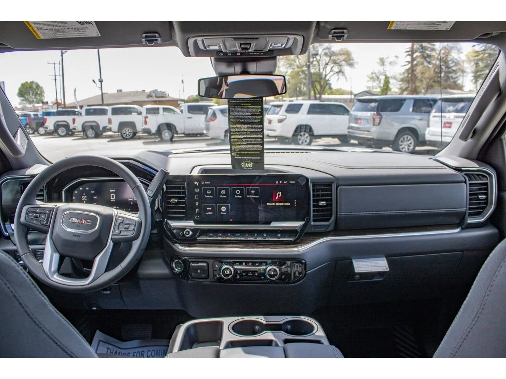 2026 GMC Sierra 1500 SLE - Photo 18