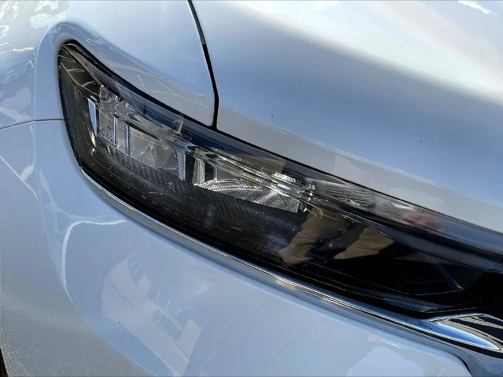 Used 2023 Bright White Clearcoat Jeep Laredo image 32