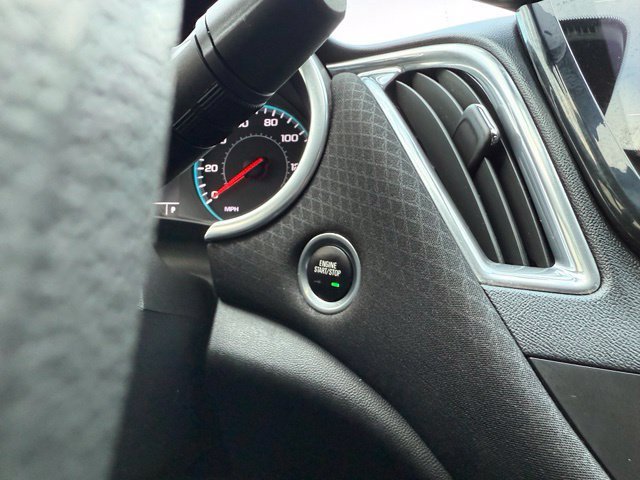 Used 2021 Summit White Chevrolet LT image 23