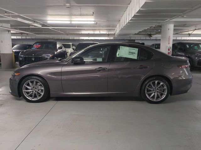 New 2026 Vesuvio Gray Metallic Exterior Paint Alfa Romeo Sprint image 4