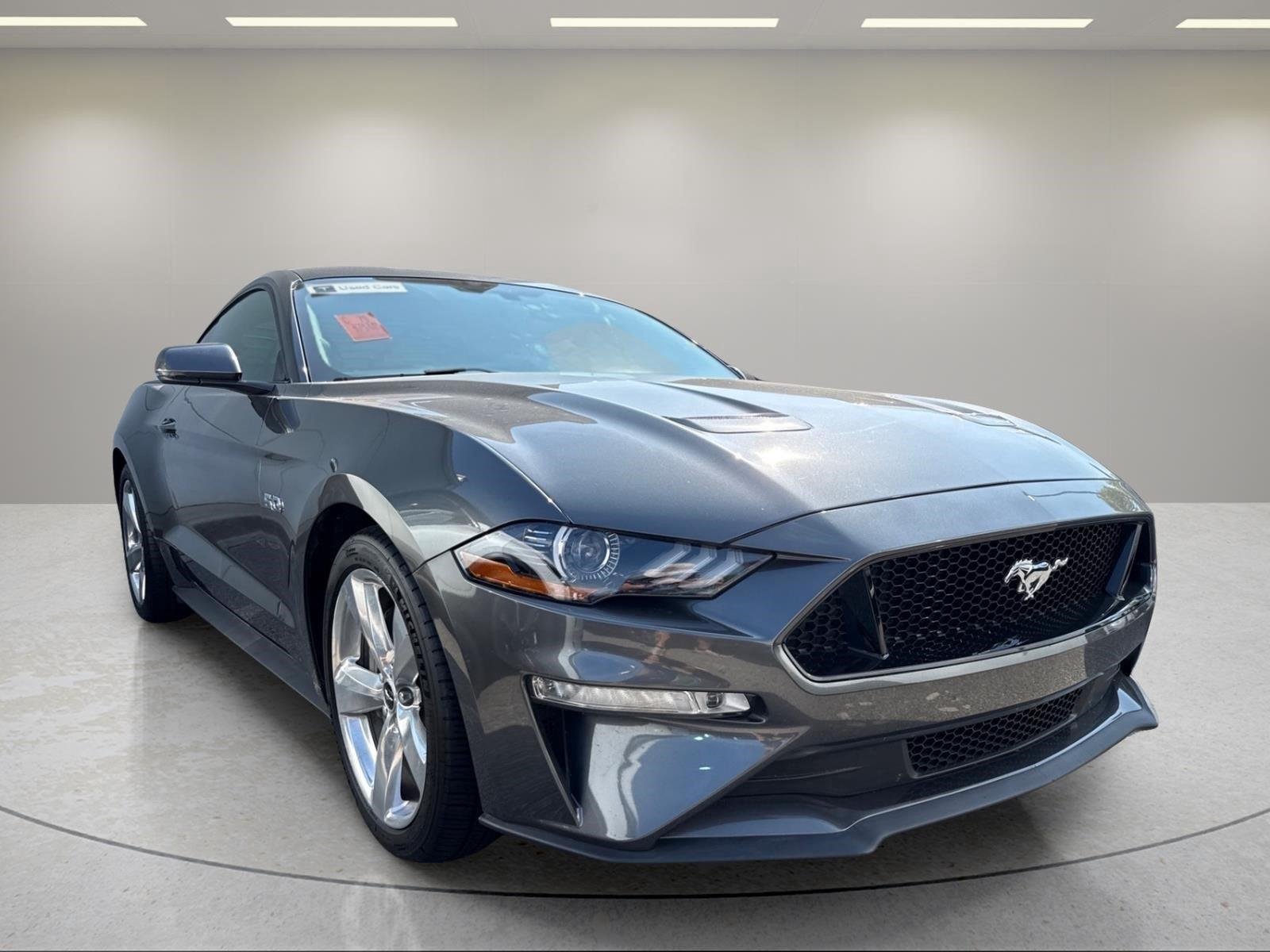 Used 2018  Ford GT Premium image 22