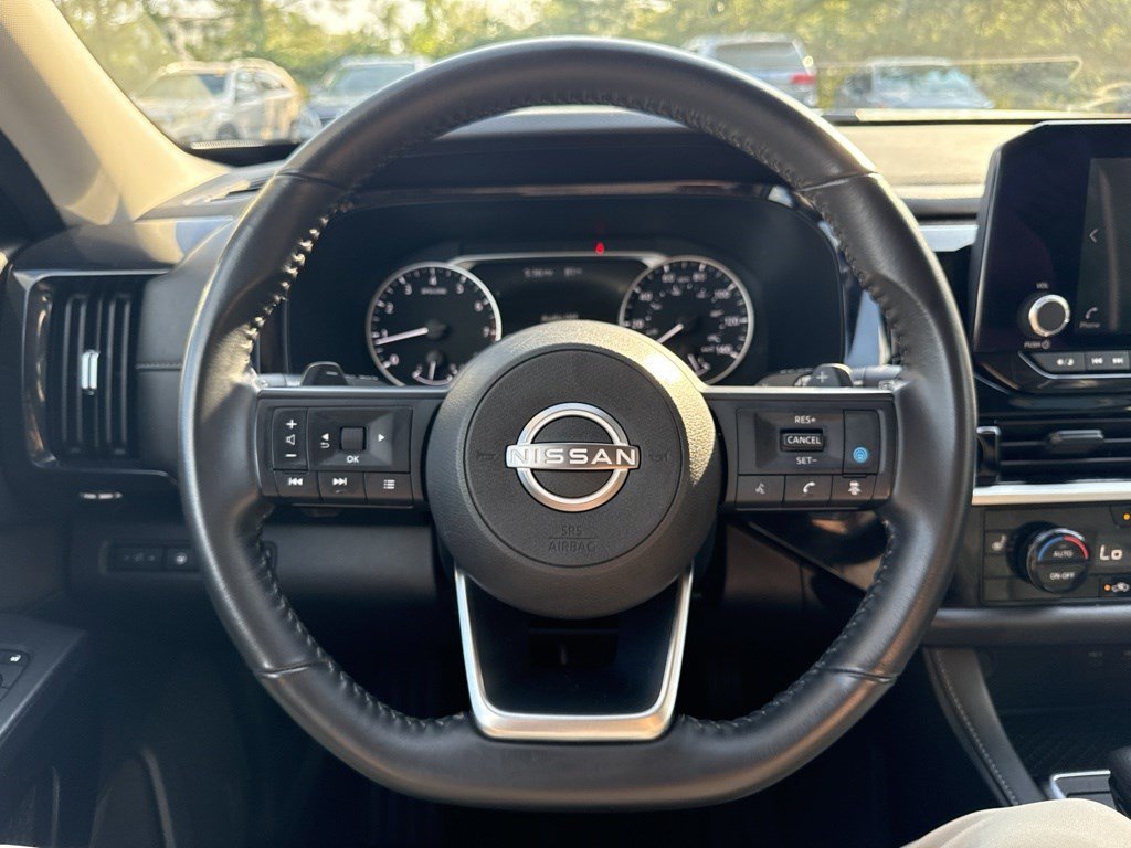Used 2025 Brilliant Silver Metallic Nissan SV image 19