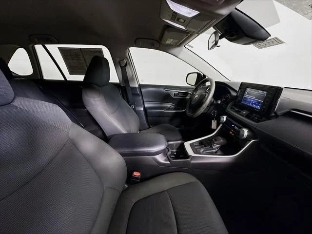 Certified Used 2022 SILVER SKY METALLIC Toyota  image 28