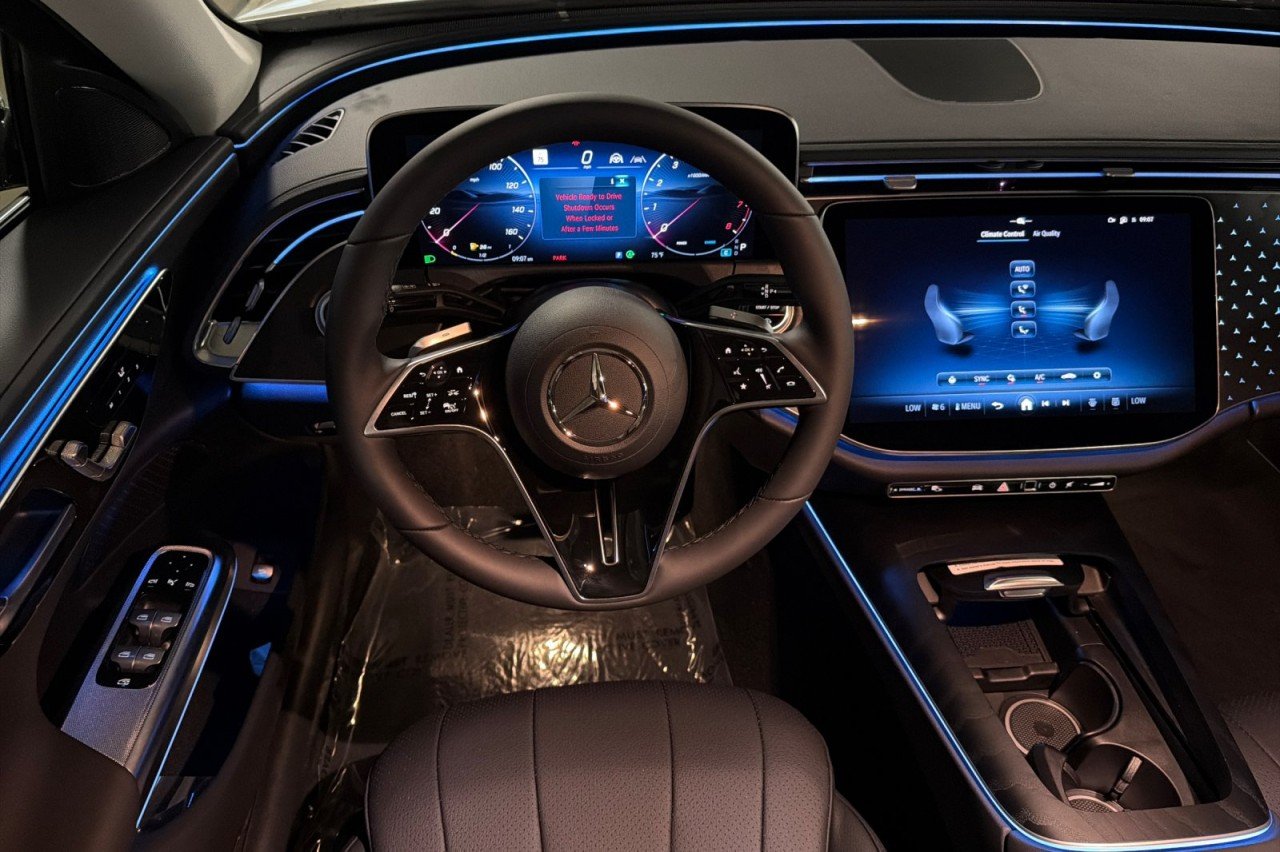 New 2027 Polar White Mercedes-Benz E 450 4MATIC® Sedan image 13