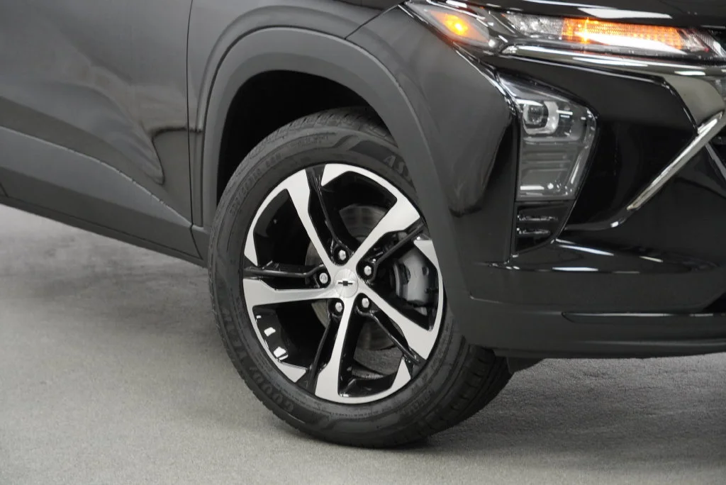 New 2026 Mosaic Black Metallic Chevrolet 1RS image 8